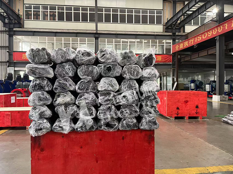 華運(yùn)機(jī)械一批軟管泵定制軟管生產(chǎn)完畢，彰顯專業(yè)制造實(shí)力